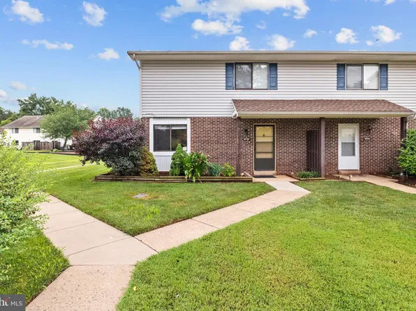 9015 Sandalwood Dr #B, Manassas, VA 20110