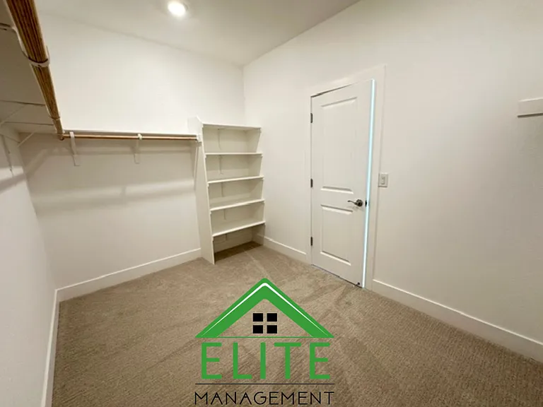 15828 Malibu Dr — Photo 7