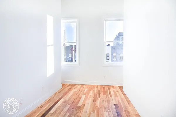 Rented by MySpaceNYC | media 26