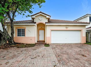 10821 SW 232nd St, Miami, FL 33170