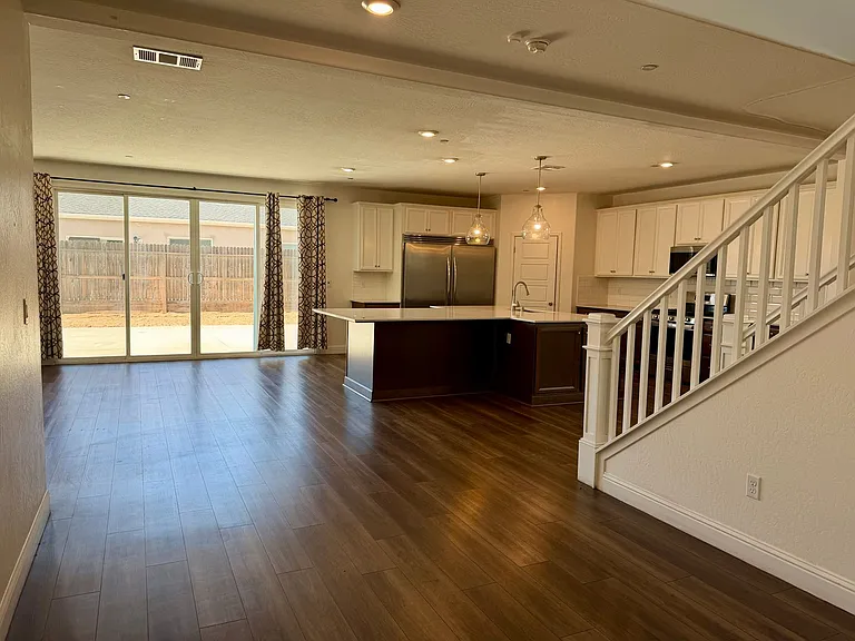 5817 E Truman Ave — Photo 4