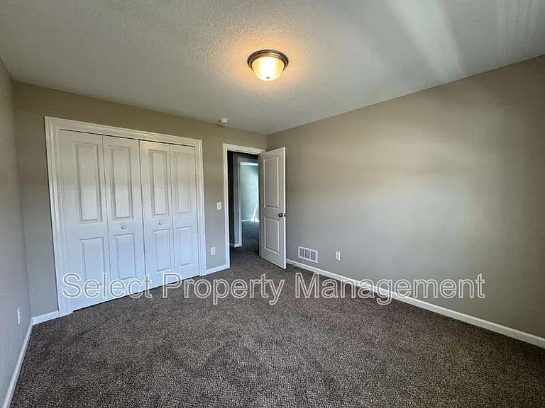 4722 Whittlebury Dr — Photo 13