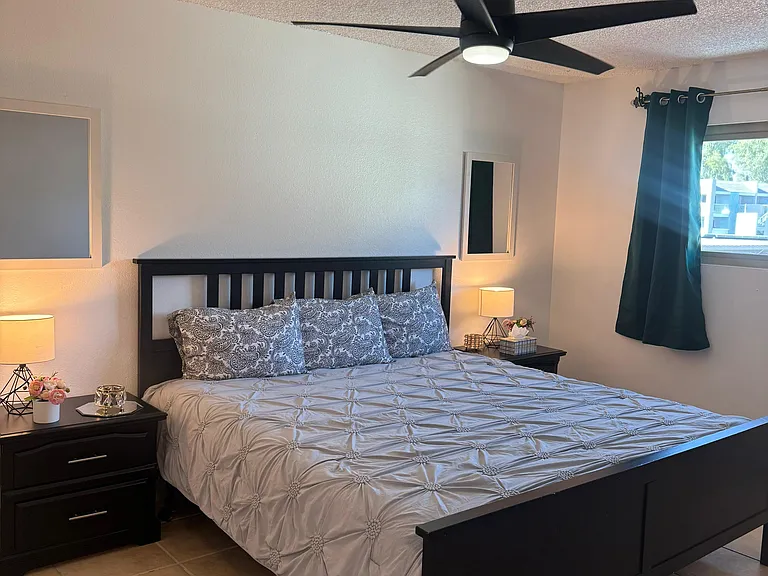 KING SIZE BED