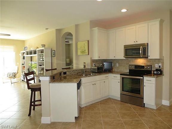 4th image of 10439 Sirene Way