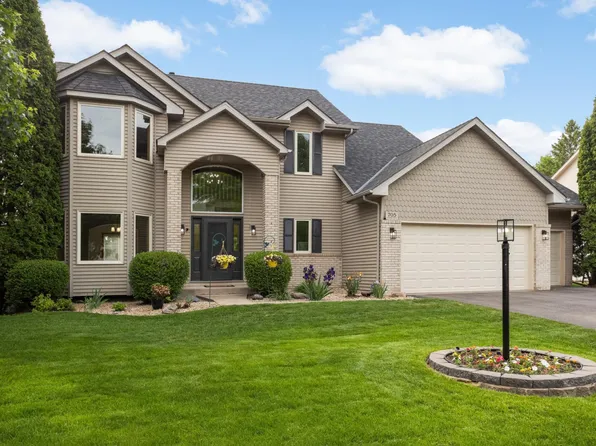 705 Granite Dr, Eagan, MN 55123