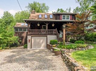 4 Mountainside Dr, Wayne, NJ