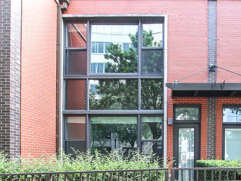945 N Kingsbury St #119 — Photo 19