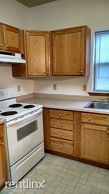 2nd image of 306 E 8th St APT C