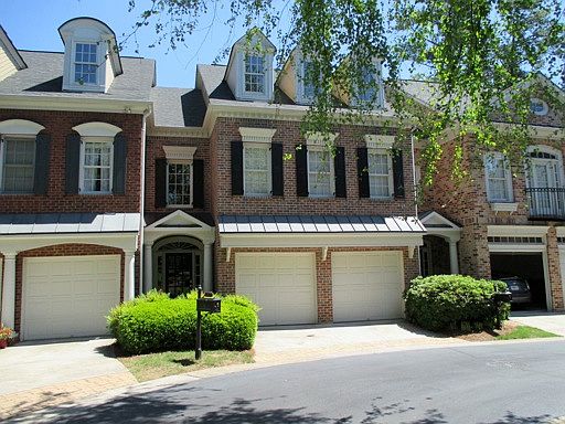 Gated Community w/ amenities