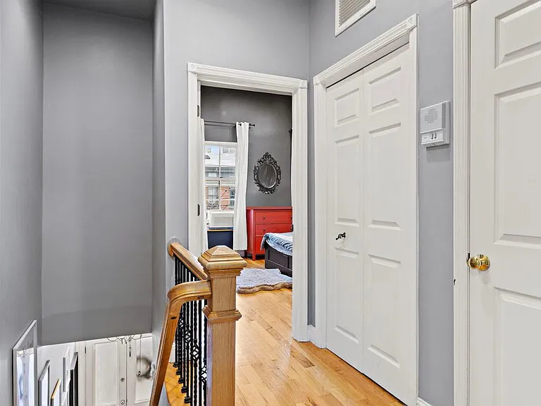 105 Erie St #1 — Photo 12