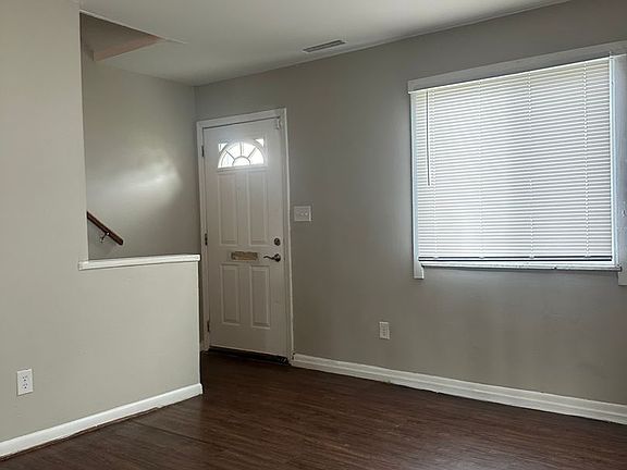 2nd image of 2957-2959 E 11th Ave