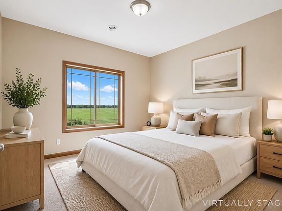 5th image of 230 Schumacher Blvd