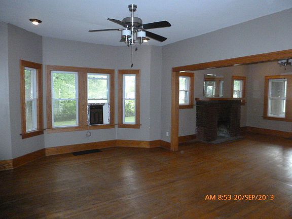 5th image of 935 W Park Ave
