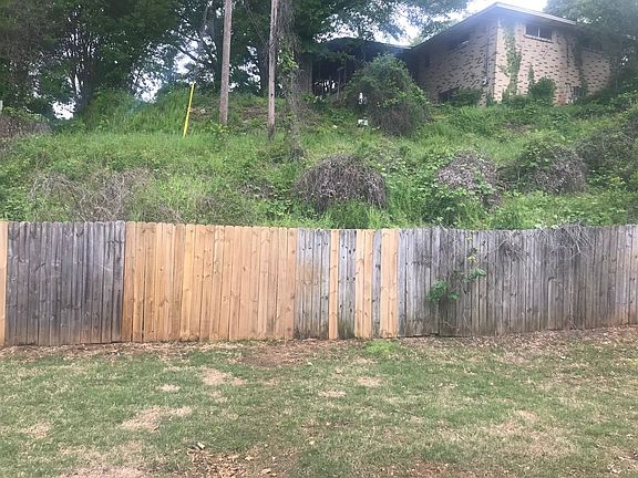 5th image of 102 Bailey Patricia Ave