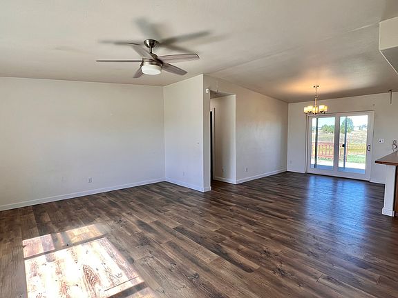 2nd image of 36 Heinrich Ln