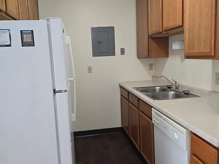 Park Place West Apartments — Photo 51