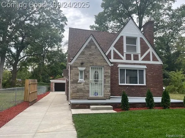 17601 Patton St, Detroit, MI 48219