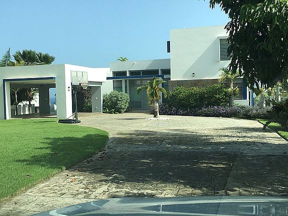 Front entry to Casa Solimar