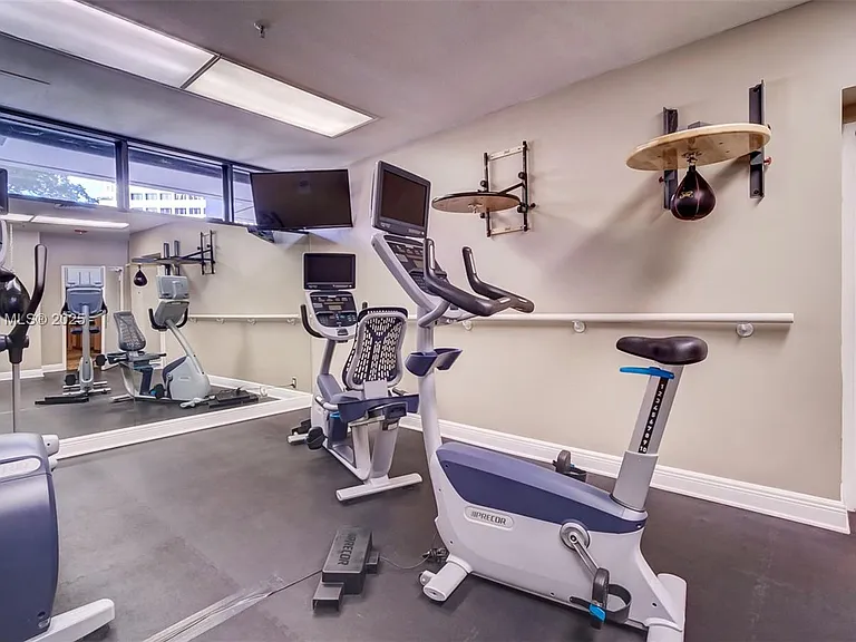 520 Brickell Key Dr #A914 — Photo 35