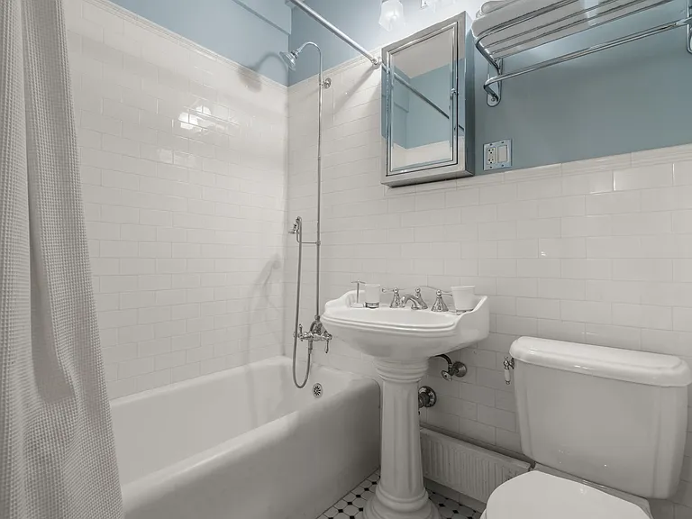 21 Beacon St #3H — Photo 10