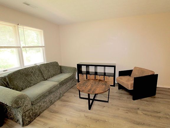 3rd image of 1216 Mountain View Dr #5B-3Ba