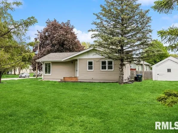 2647 Redwood Ave, Davenport, IA 52802