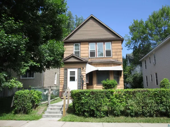 2955 Devonshire St, Duluth, MN 55806