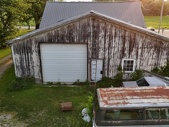 5th image of 595 Biddle Rd
