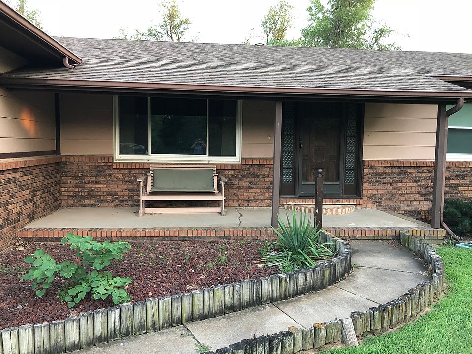 1st image of 2705 E 43rd Ave
