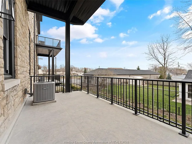 247 Brock St #201 — Photo 27
