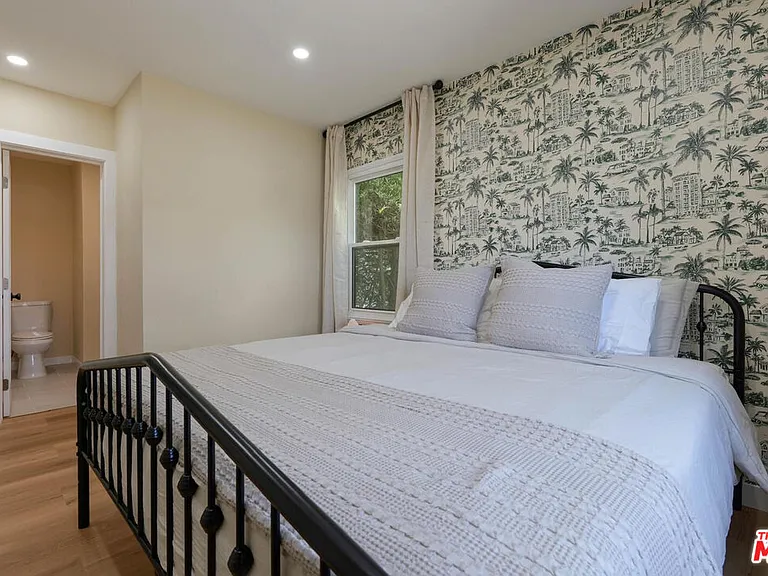 4147 Marcasel Ave — Photo 33