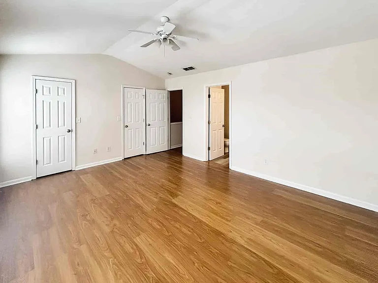 4033 Edgecomb Dr — Photo 18
