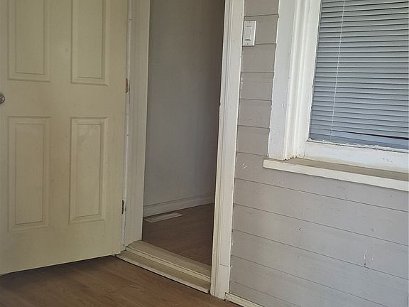 2nd image of 1712 Toronto Street