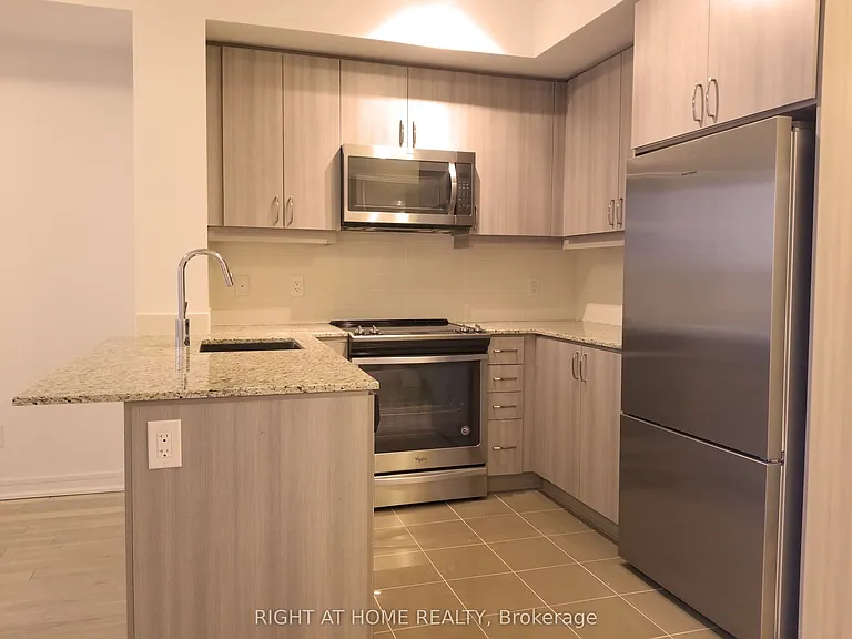 9201 Yonge St #NW-212 — Photo 13