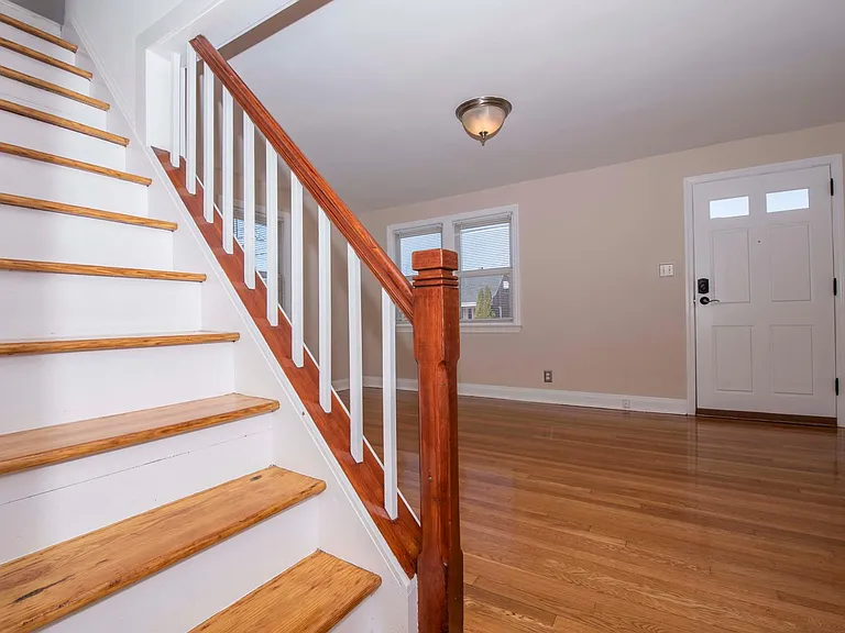267 Hoover Ave — Photo 13