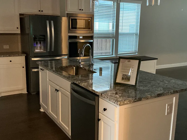 2195 English Ivy Rd — Photo 4
