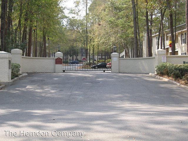 1st image of 2092 S Sherwood Dr APT M111