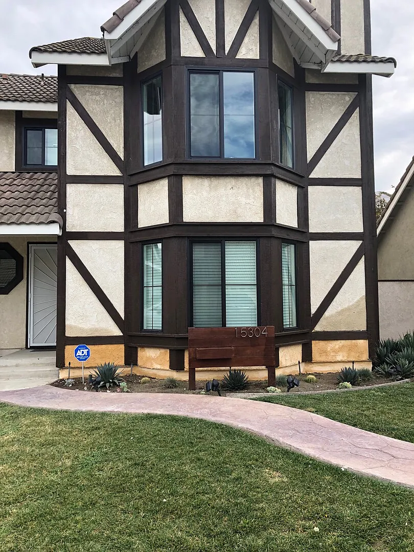 Luxury 3BD/3BA home Centrally located between Los Angeles & Disneyland — Photo 2
