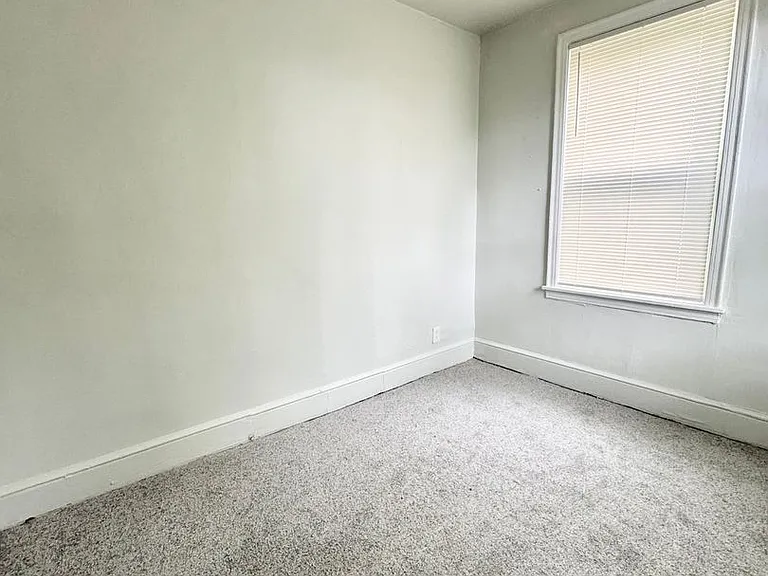 WP1 - 2423 Tatnall St, 4 West 25th St — Photo 6