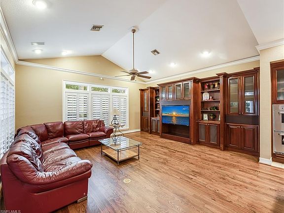 4th image of 7275 Hendry Creek Dr