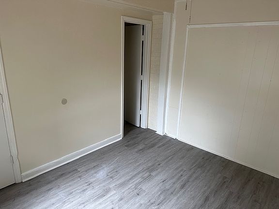 2nd image of 3229 Mary Dr