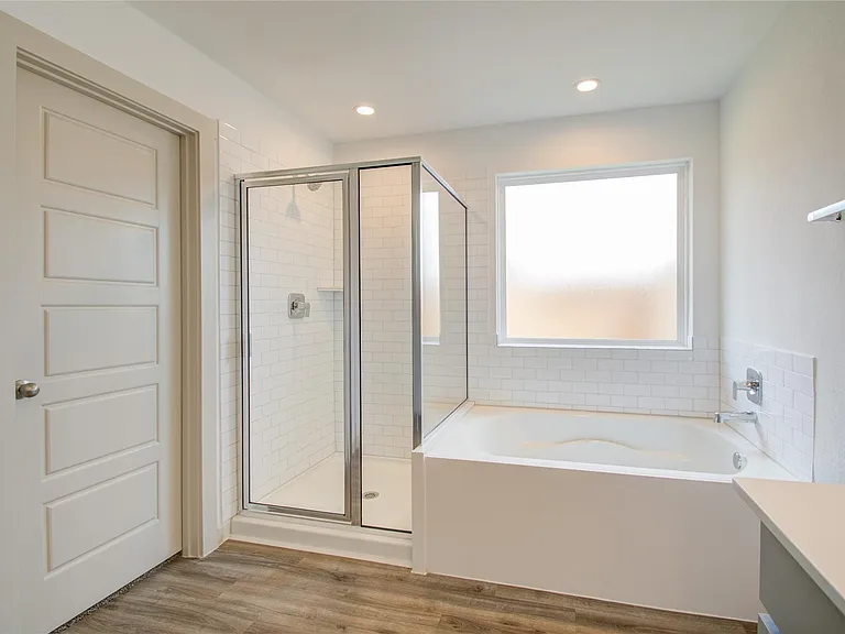 7911 Murciana Dr — Photo 25