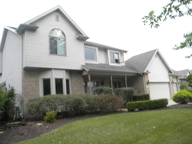 1212 Chartwell Trce photo 1