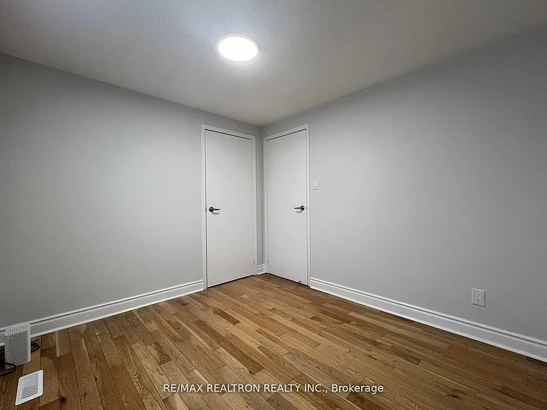 163 Ingleton Blvd #UPPER — Photo 9