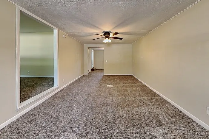 4 bed, 2.0 bath, 1928 sqft, $1,895 — Photo 4