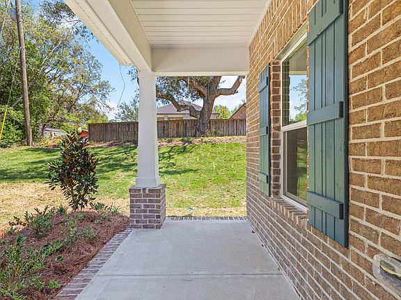 3rd image of 431 Bullock Blvd