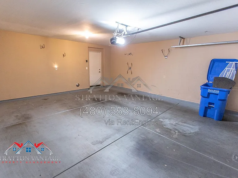1423 N 81st Ave — Photo 36