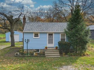 903 Schocalog Rd, Akron, OH 44320