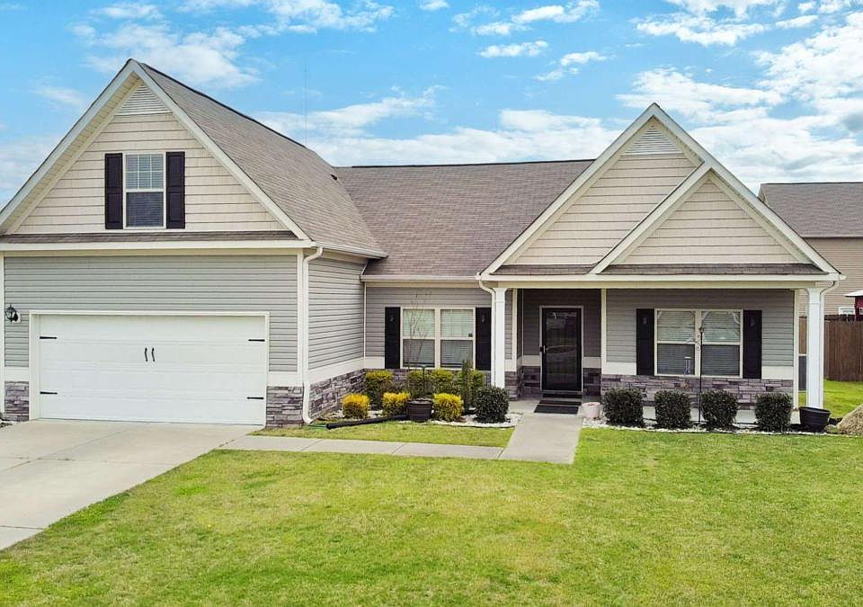 1st image of 300 Heritage Dr
