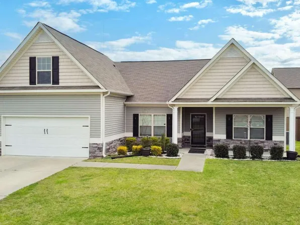 300 Heritage Dr, Calhoun, GA 30701